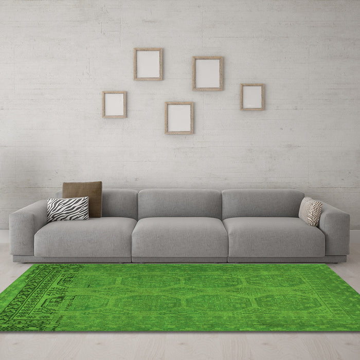 Machine Washable Persian Green Traditional Area Rugs in a Living Room,, wshtr1260grn