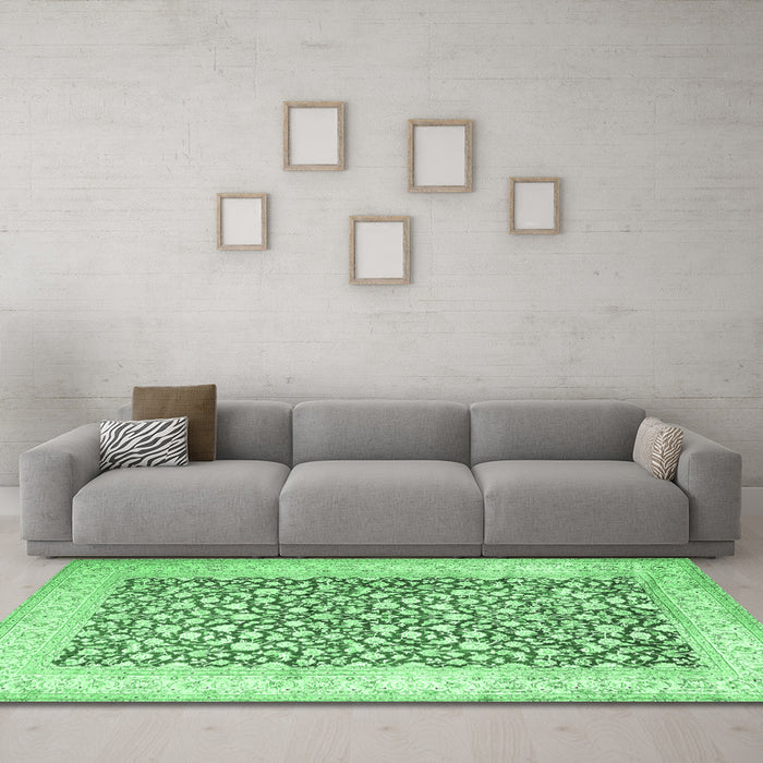 Machine Washable Persian Emerald Green Traditional Area Rugs in a Living Room,, wshtr1263emgrn