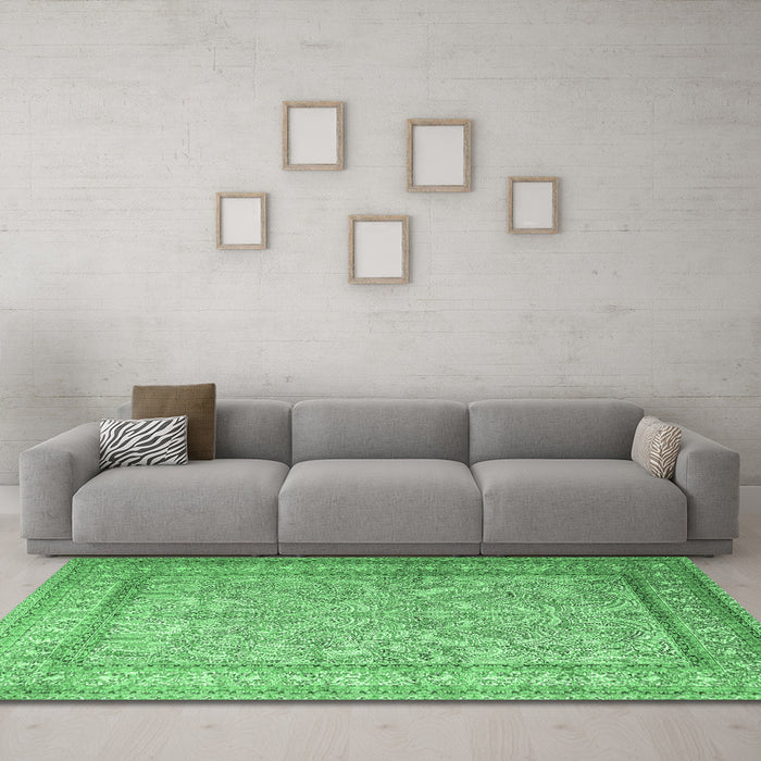 Machine Washable Persian Emerald Green Traditional Area Rugs in a Living Room,, wshtr1264emgrn