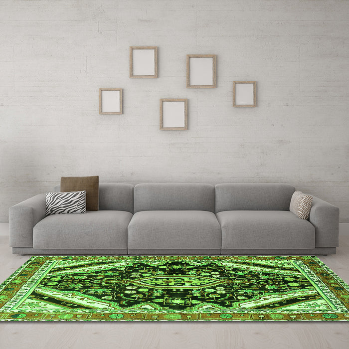 Machine Washable Persian Green Traditional Area Rugs in a Living Room,, wshtr1266grn