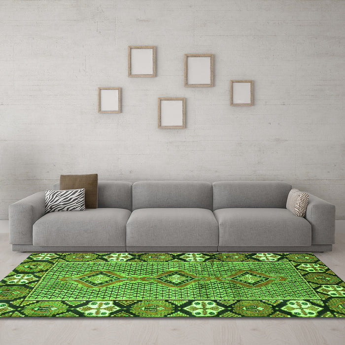 Machine Washable Persian Green Traditional Area Rugs in a Living Room,, wshtr1269grn