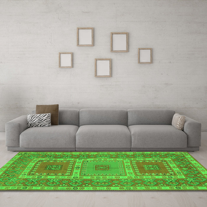 Machine Washable Persian Green Traditional Area Rugs in a Living Room,, wshtr126grn