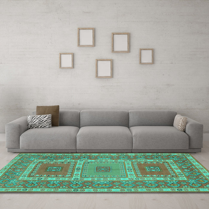 Machine Washable Persian Turquoise Traditional Area Rugs in a Living Room,, wshtr126turq