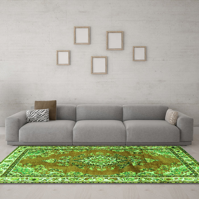 Machine Washable Medallion Green Traditional Area Rugs in a Living Room,, wshtr1270grn