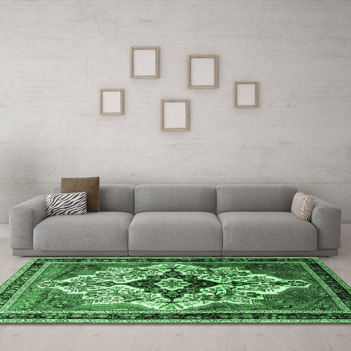 Machine Washable Persian Emerald Green Traditional Area Rugs in a Living Room,, wshtr1274emgrn