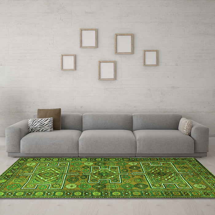 Machine Washable Persian Green Traditional Area Rugs in a Living Room,, wshtr1275grn