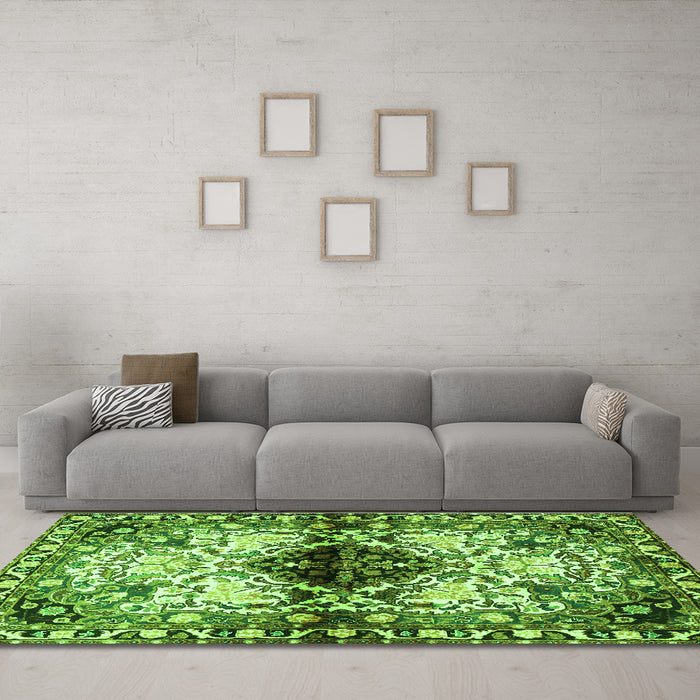 Machine Washable Persian Green Traditional Area Rugs in a Living Room,, wshtr1276grn