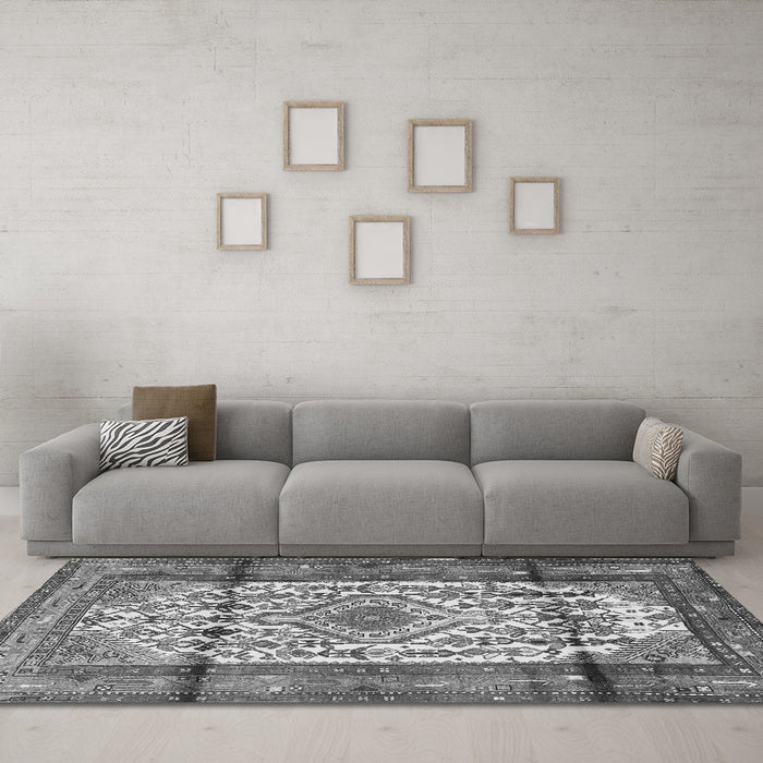 Machine Washable Persian Gray Traditional Rug in a Living Room,, wshtr1277gry