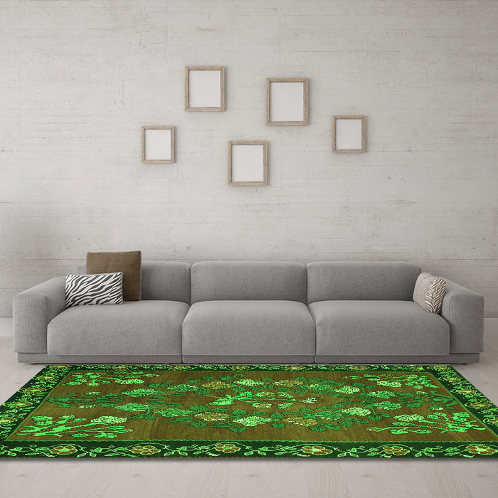 Machine Washable Persian Green Traditional Area Rugs in a Living Room,, wshtr127grn