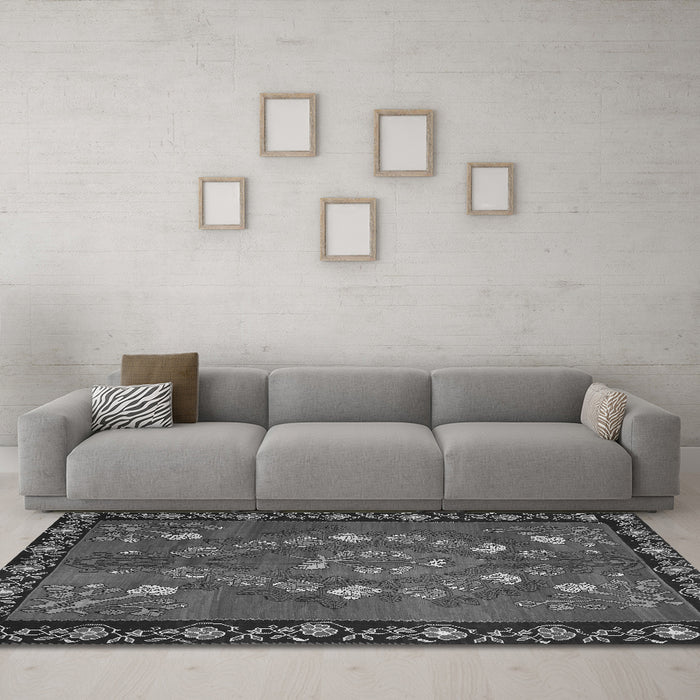 Machine Washable Persian Gray Traditional Rug in a Living Room,, wshtr127gry