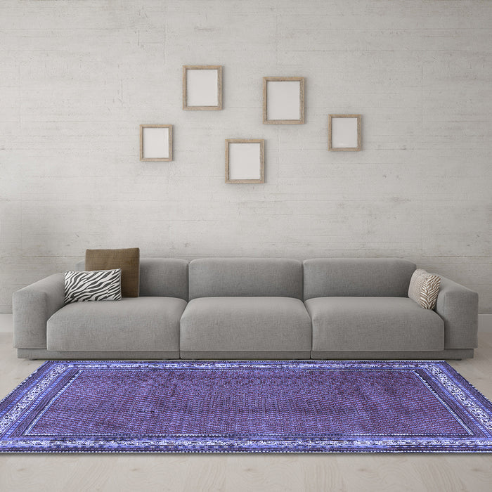 Machine Washable Persian Blue Traditional Rug in a Living Room, wshtr1283blu