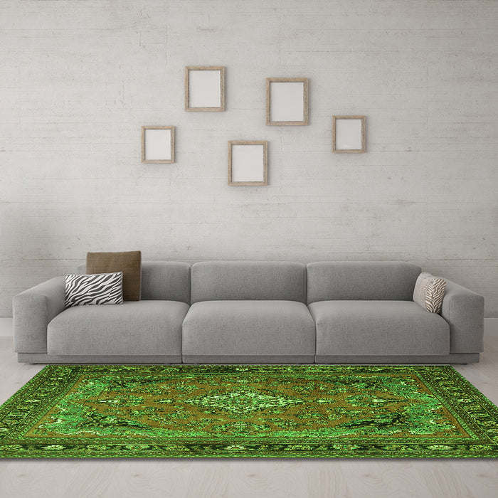 Machine Washable Persian Green Traditional Area Rugs in a Living Room,, wshtr1288grn