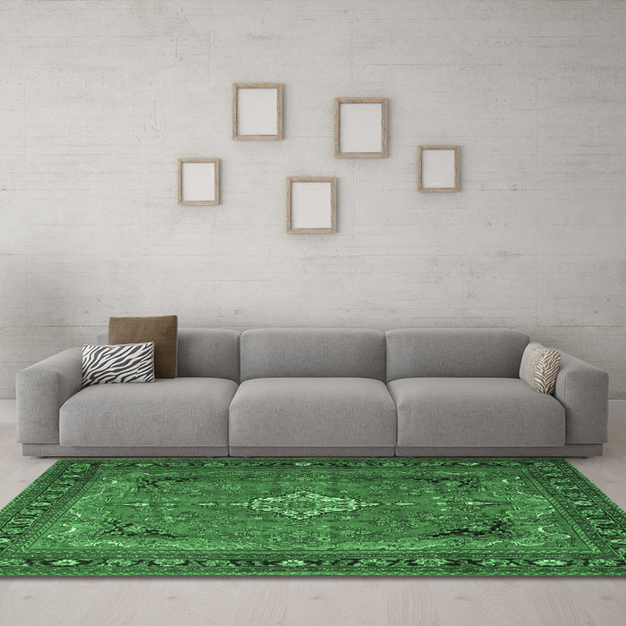 Machine Washable Persian Emerald Green Traditional Area Rugs in a Living Room,, wshtr1288emgrn