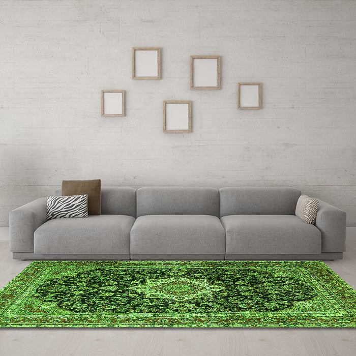 Machine Washable Medallion Green Traditional Area Rugs in a Living Room,, wshtr1292grn