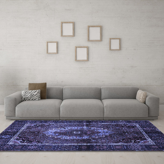 Machine Washable Medallion Blue Traditional Rug in a Living Room, wshtr129blu