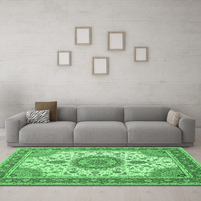 Machine Washable Medallion Emerald Green Traditional Area Rugs in a Living Room,, wshtr12emgrn