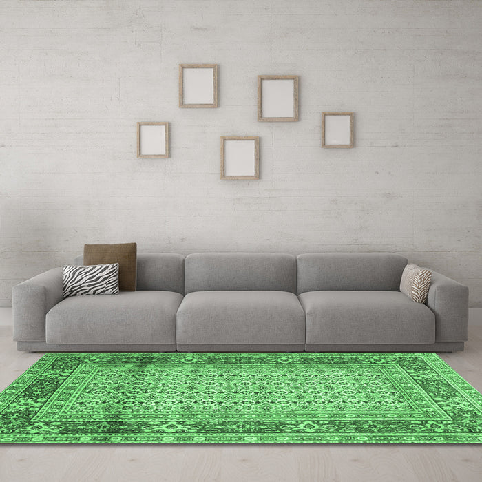 Machine Washable Persian Emerald Green Traditional Area Rugs in a Living Room,, wshtr1301emgrn