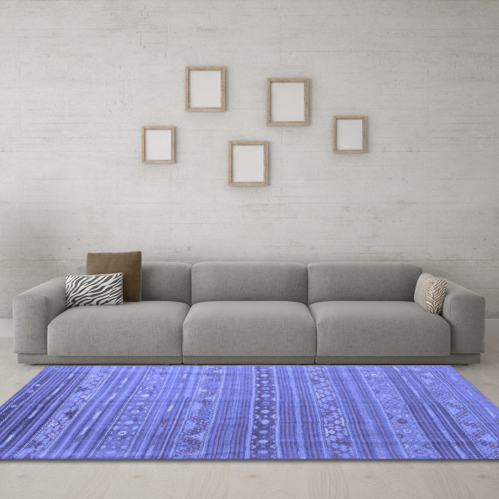 Machine Washable Persian Blue Traditional Rug in a Living Room, wshtr1302blu