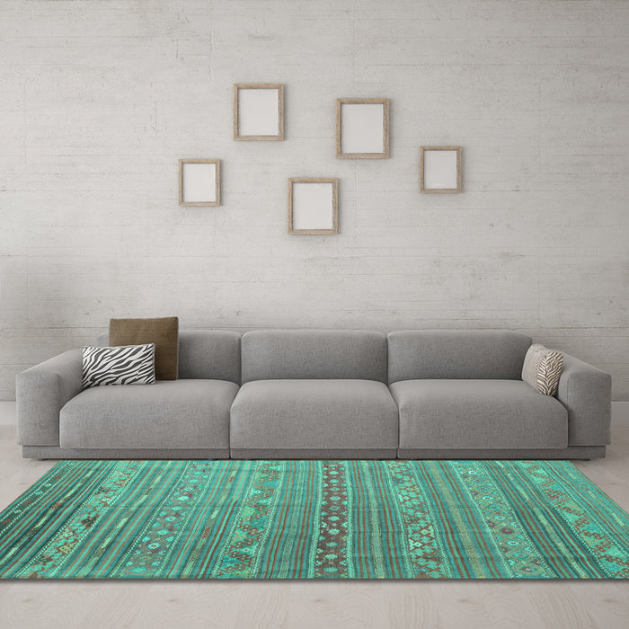 Machine Washable Persian Turquoise Traditional Area Rugs in a Living Room,, wshtr1302turq