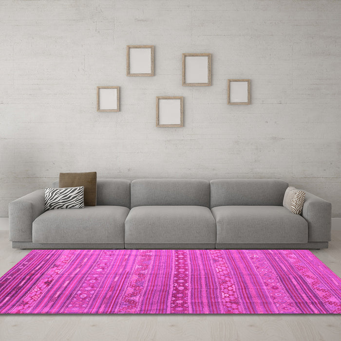 Machine Washable Persian Pink Traditional Rug in a Living Room, wshtr1302pnk