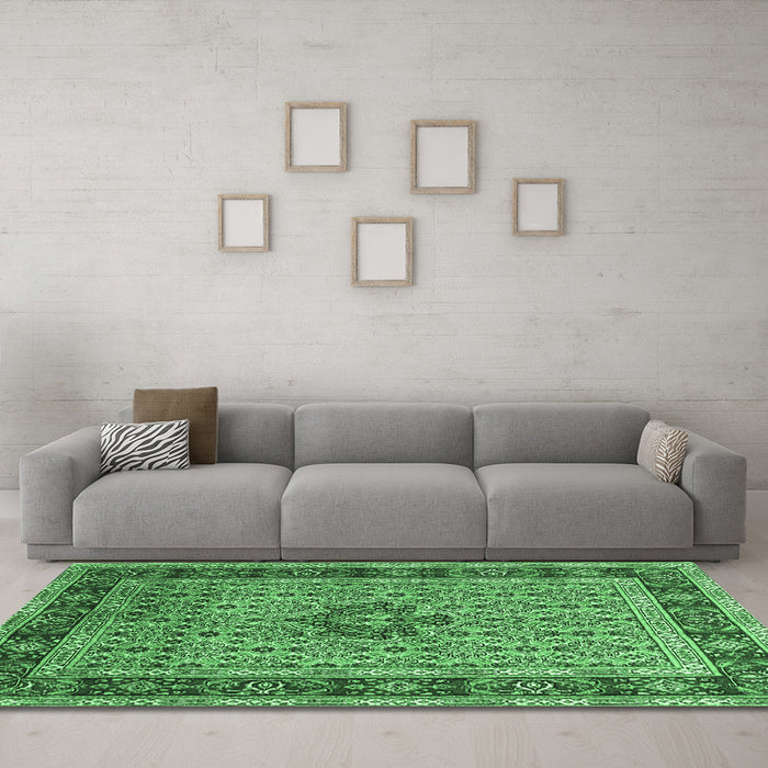 Machine Washable Persian Emerald Green Traditional Area Rugs in a Living Room,, wshtr1303emgrn