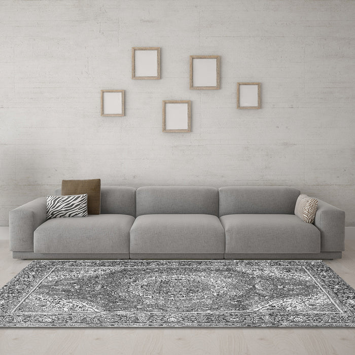 Machine Washable Medallion Gray Traditional Rug in a Living Room,, wshtr1309gry