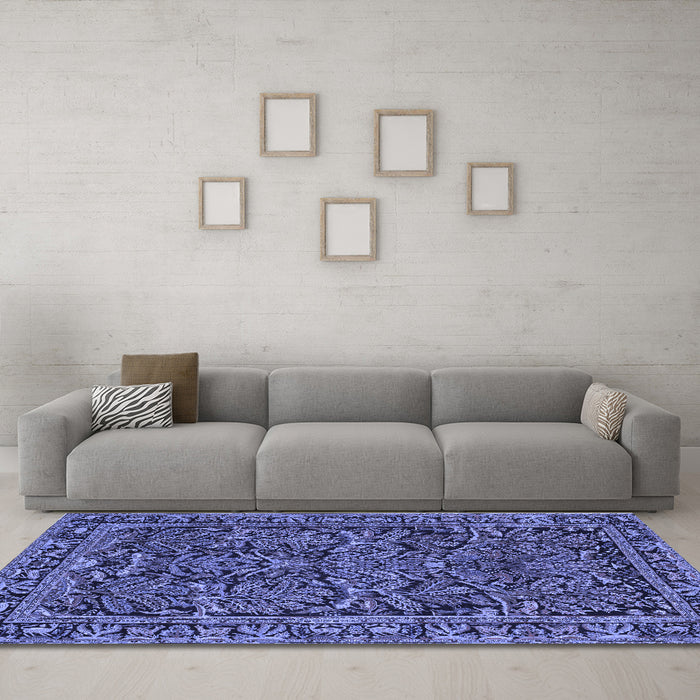 Machine Washable Persian Blue Traditional Rug in a Living Room, wshtr130blu