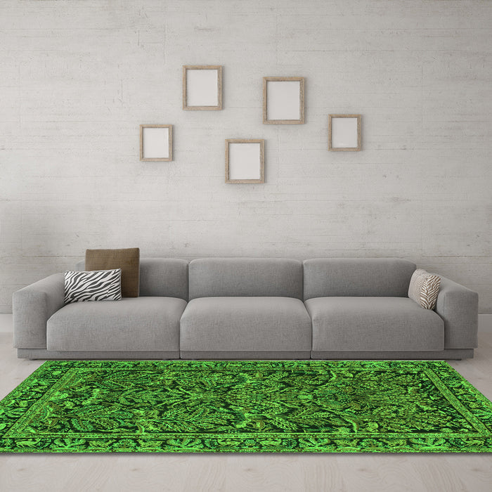 Machine Washable Persian Green Traditional Area Rugs in a Living Room,, wshtr130grn