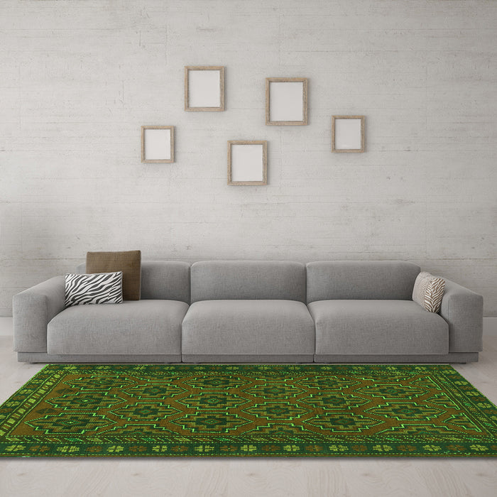 Machine Washable Persian Green Traditional Area Rugs in a Living Room,, wshtr1314grn