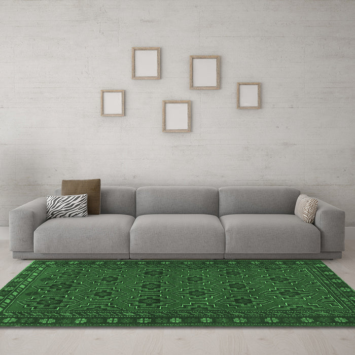 Machine Washable Persian Emerald Green Traditional Area Rugs in a Living Room,, wshtr1314emgrn