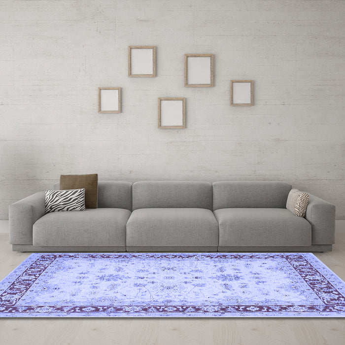 Machine Washable Oriental Blue Traditional Rug in a Living Room, wshtr1316blu
