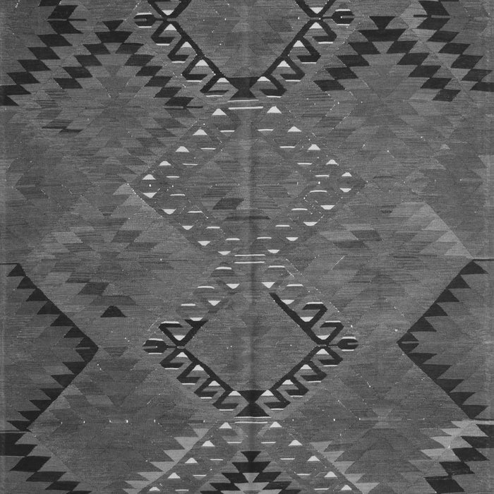 Serging Thickness of Machine Washable Southwestern Gray Country Rug, wshtr1325gry