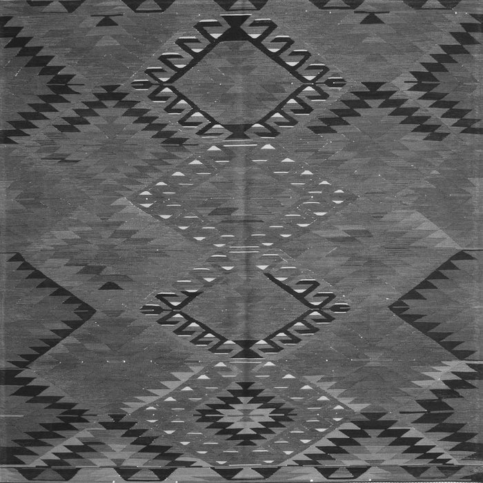 Serging Thickness of Southwestern Gray Country Rug, tr1325gry