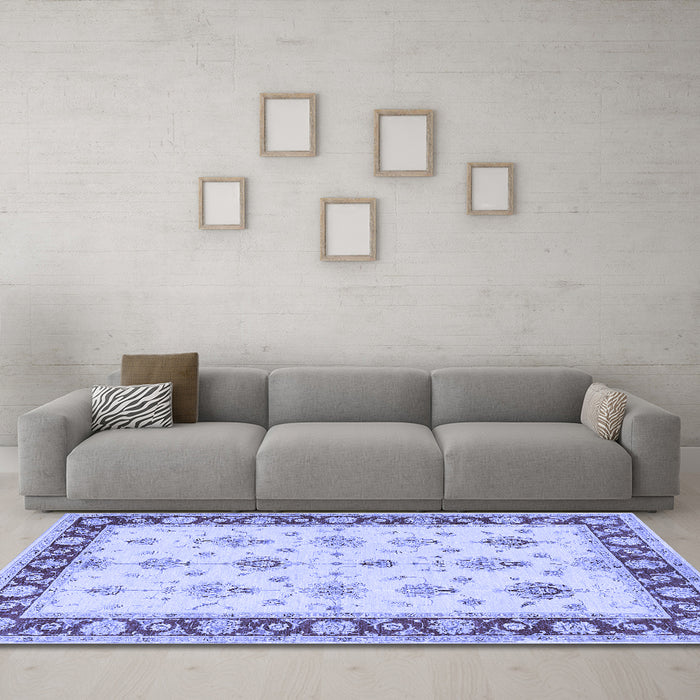 Machine Washable Persian Blue Traditional Rug in a Living Room, wshtr1327blu