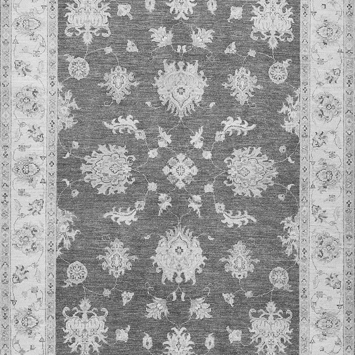 Serging Thickness of Machine Washable Oriental Gray Traditional Rug, wshtr1329gry