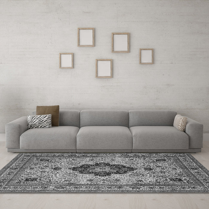 Machine Washable Medallion Gray Traditional Rug in a Living Room,, wshtr132gry
