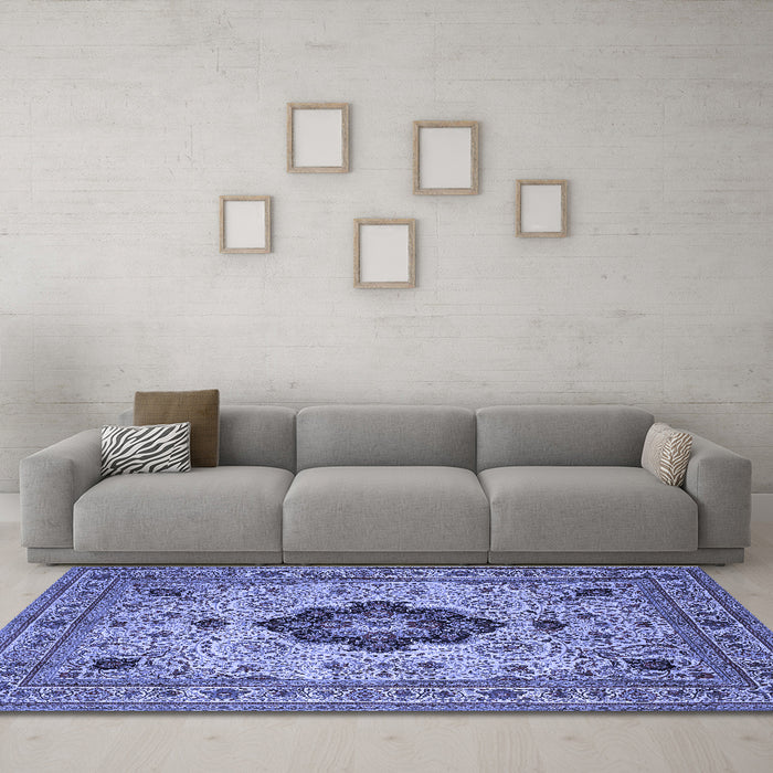 Machine Washable Medallion Blue Traditional Rug in a Living Room, wshtr132blu