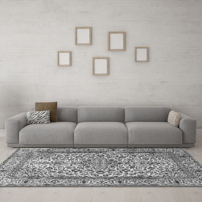 Machine Washable Persian Gray Traditional Rug in a Living Room,, wshtr1332gry