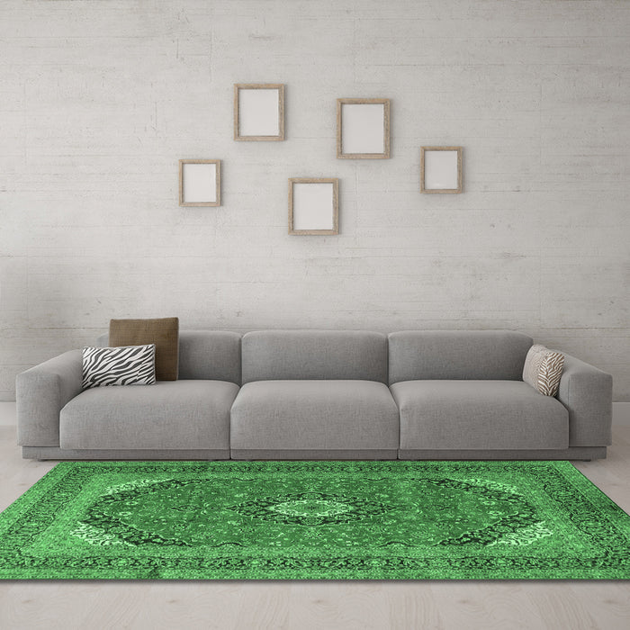 Machine Washable Medallion Emerald Green Traditional Area Rugs in a Living Room,, wshtr1333emgrn