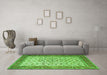 Machine Washable Persian Green Traditional Area Rugs in a Living Room,, wshtr1334grn