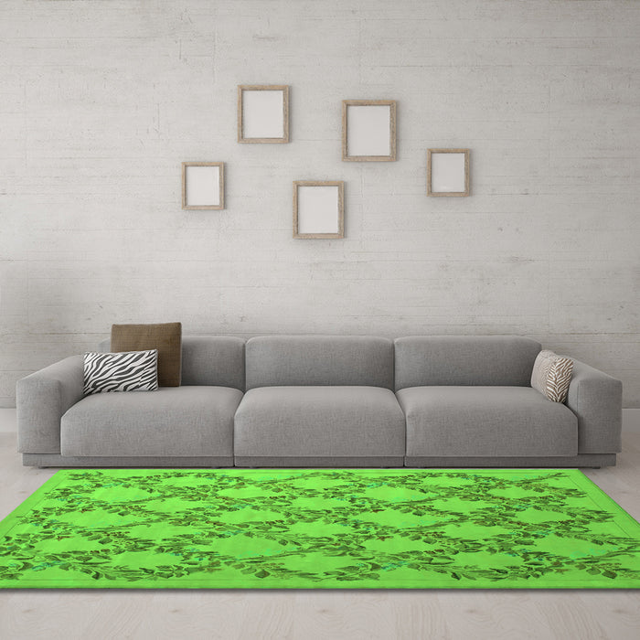 Machine Washable Persian Green Traditional Area Rugs in a Living Room,, wshtr1338grn
