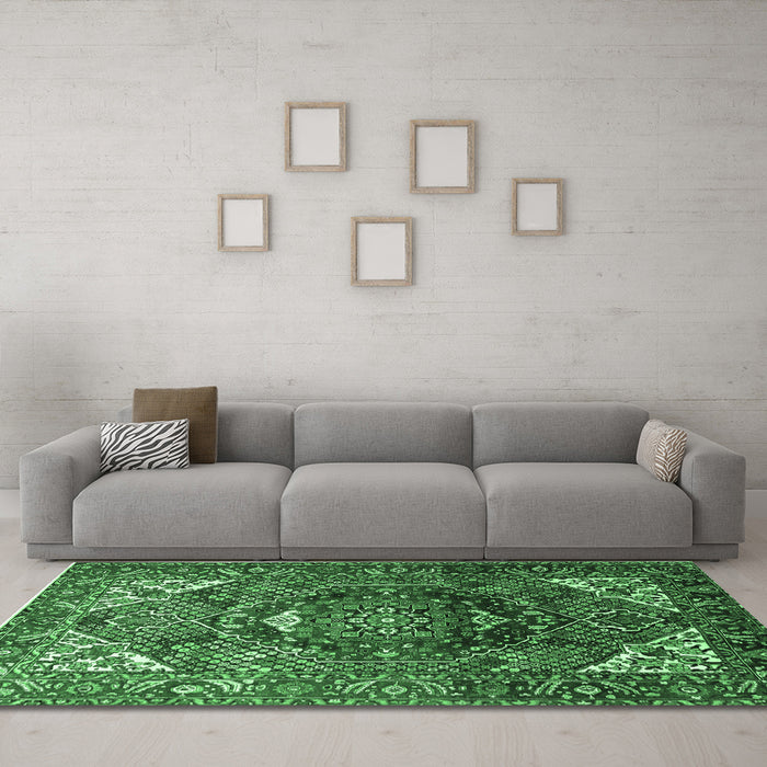 Machine Washable Persian Emerald Green Traditional Area Rugs in a Living Room,, wshtr1339emgrn