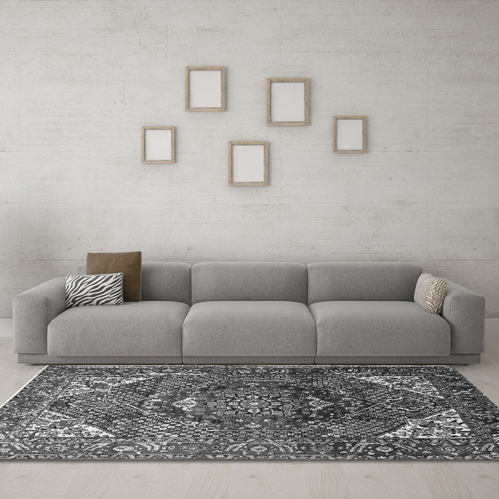 Machine Washable Persian Gray Traditional Rug in a Living Room,, wshtr1339gry