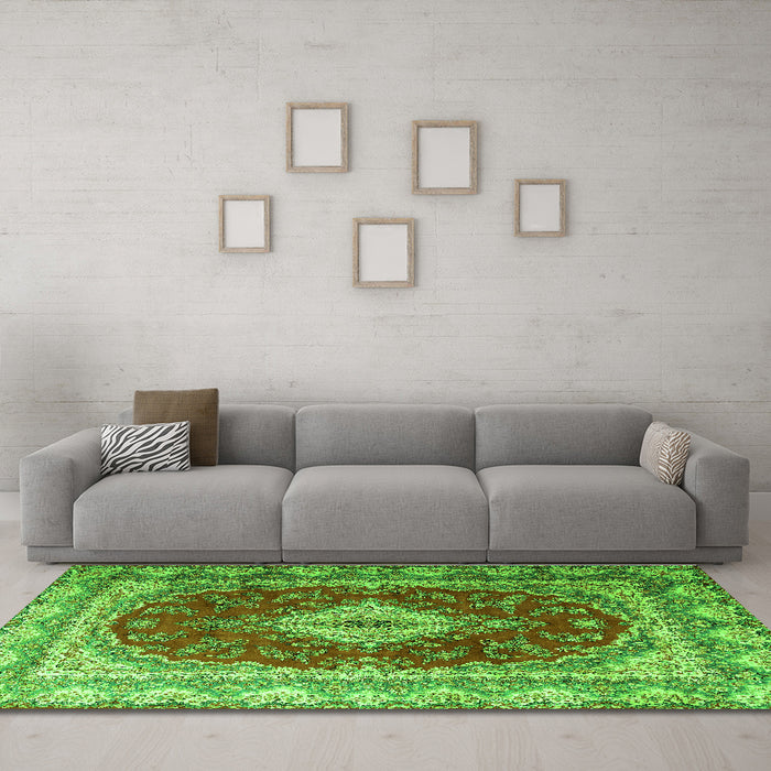 Machine Washable Persian Green Traditional Area Rugs in a Living Room,, wshtr1343grn