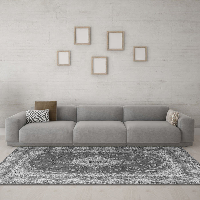 Machine Washable Persian Gray Traditional Rug in a Living Room,, wshtr1343gry