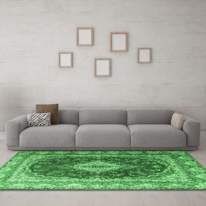 Machine Washable Persian Emerald Green Traditional Area Rugs in a Living Room,, wshtr1343emgrn