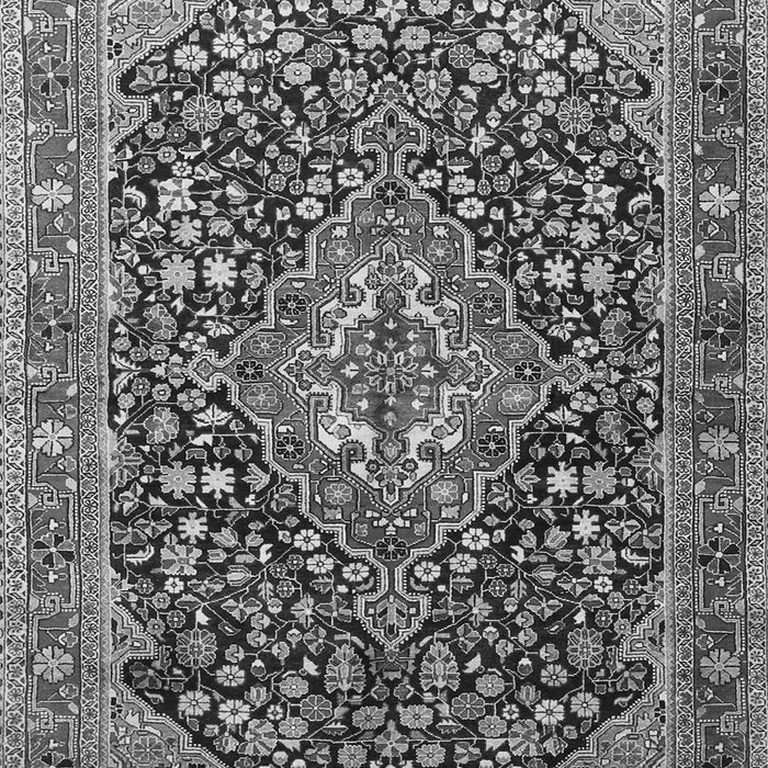 Serging Thickness of Machine Washable Persian Gray Traditional Rug, wshtr1344gry