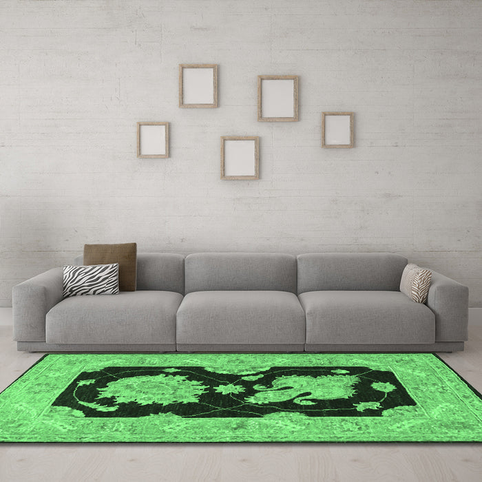 Machine Washable Oriental Emerald Green Traditional Area Rugs in a Living Room,, wshtr1346emgrn
