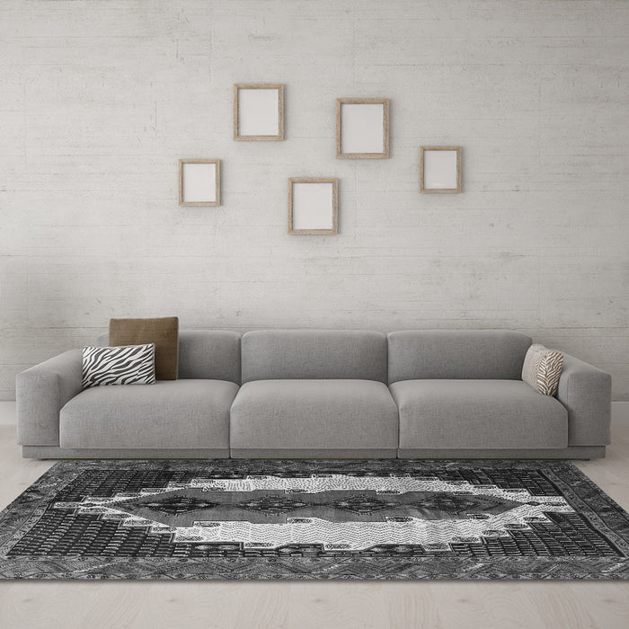 Machine Washable Persian Gray Traditional Rug in a Living Room,, wshtr1347gry