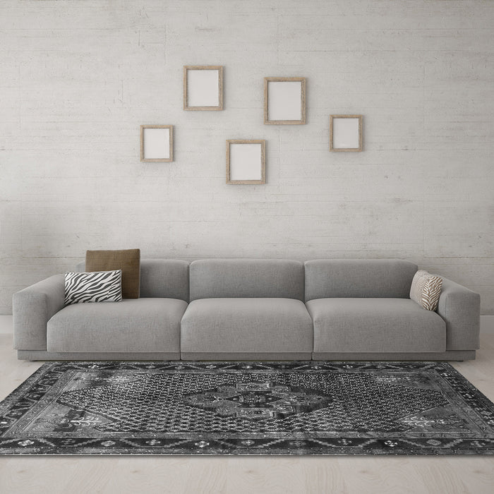 Machine Washable Persian Gray Traditional Rug in a Living Room,, wshtr1348gry